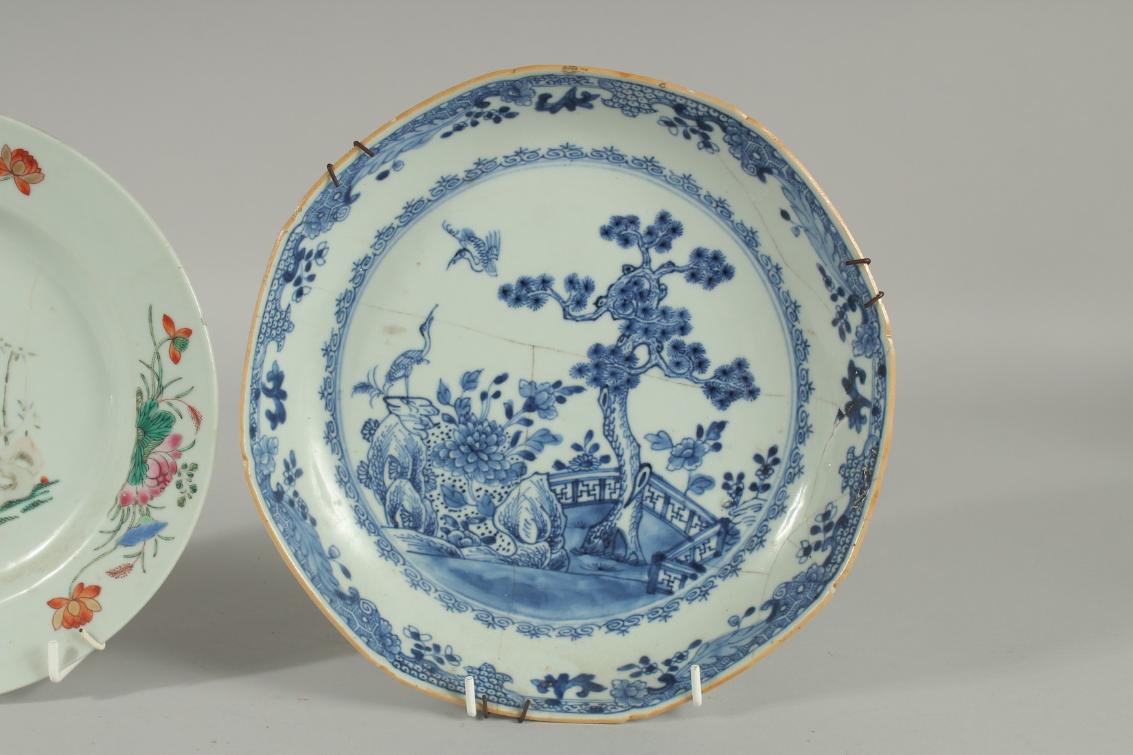 TWO 18TH-19TH CENTURY CHINESE PORCELAIN PLATES, (af), 25cm diameter and 23cm diameter, (2). - Image 3 of 4