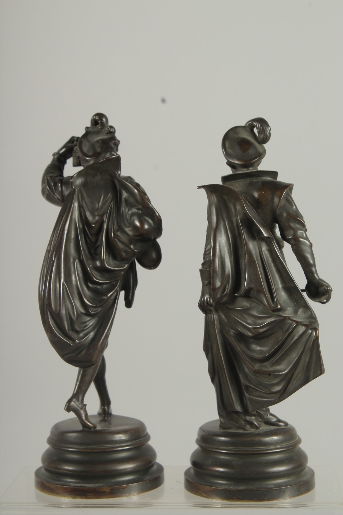 AUGUSTE LOUIS LALOUETTE (1826 - 1883) FRENCH. A PAIR OF BRONZE CAVILER FIGURES on circular bases 8. - Image 3 of 5