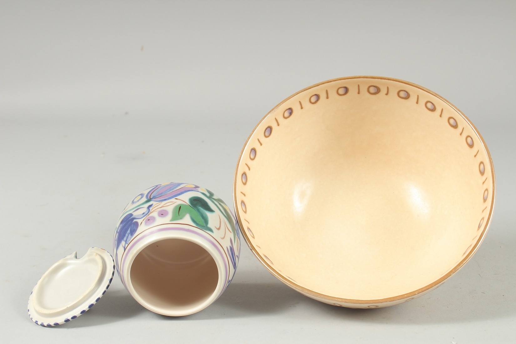 A BURLEY WARE CHARLOTTE READ CIRCULAR BOWL, 7.5ins diameter, and a POOLE HONEY POT AND COVER. 3. - Image 5 of 8