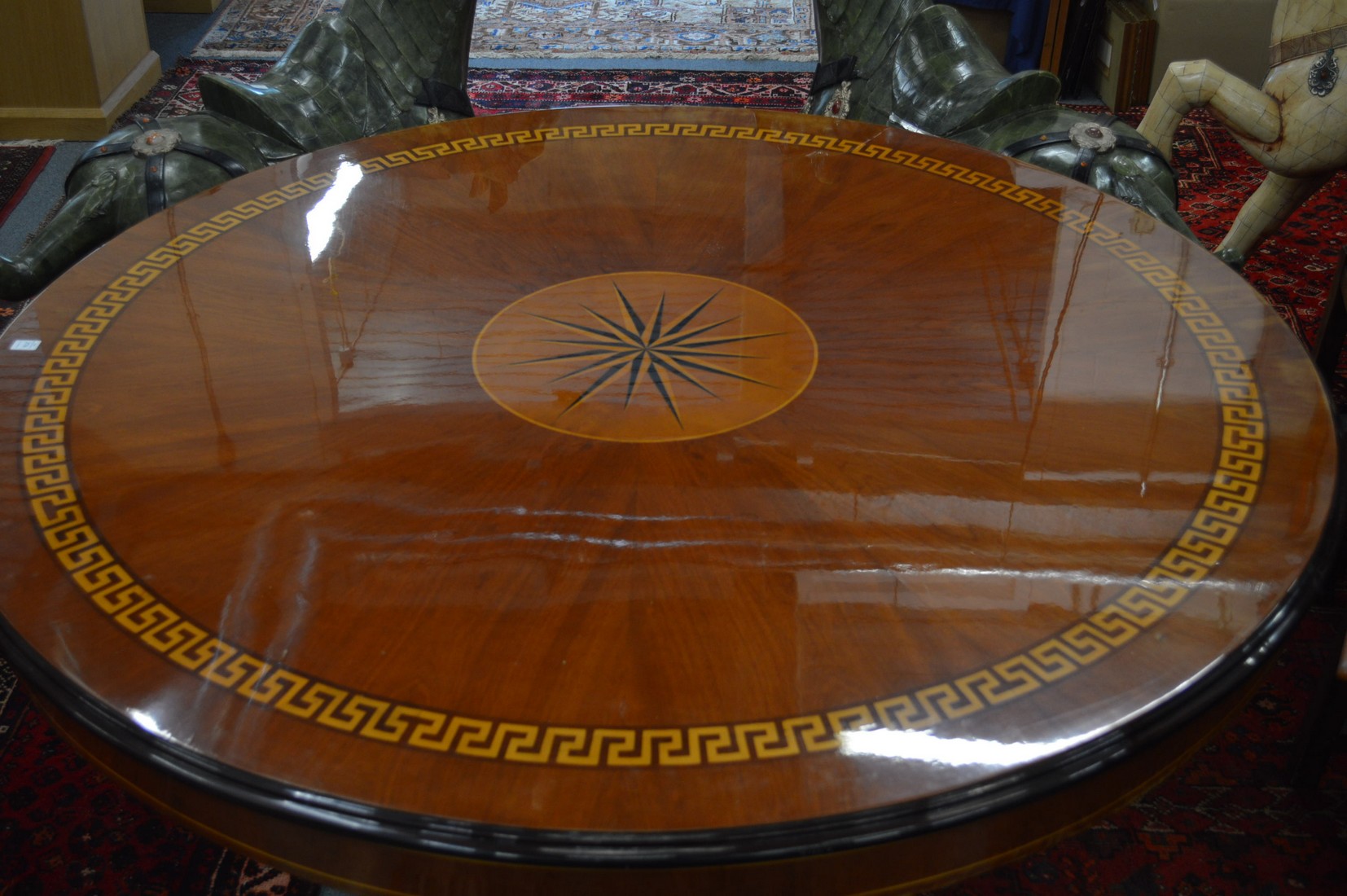 A good large and impressive classical design circular mahogany centre table with star burst - Image 2 of 2