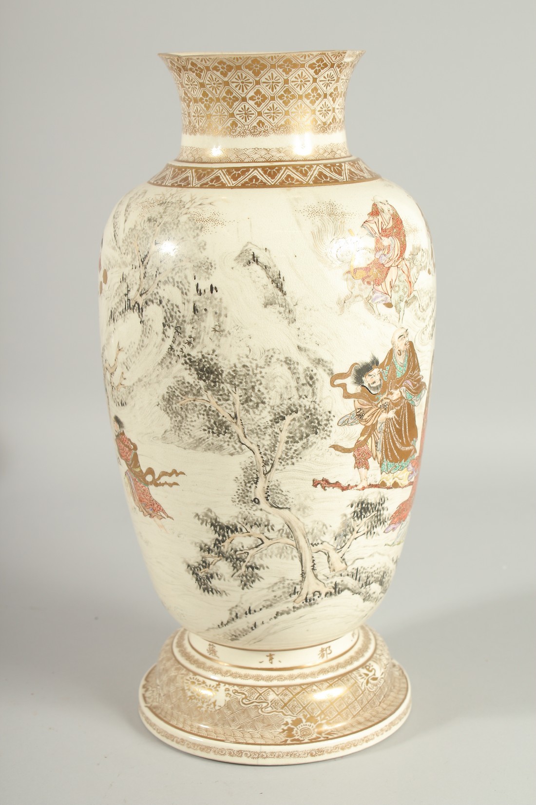 A LARGE JAPANESE SATSUMA VASE, painted with immortals and further embellished with gilt - Image 3 of 6