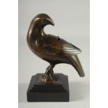 A FINE CHINESE BRONZE BIRD-FORM CENSER, with finely engraved and gilt-spotted feathers to the cover;