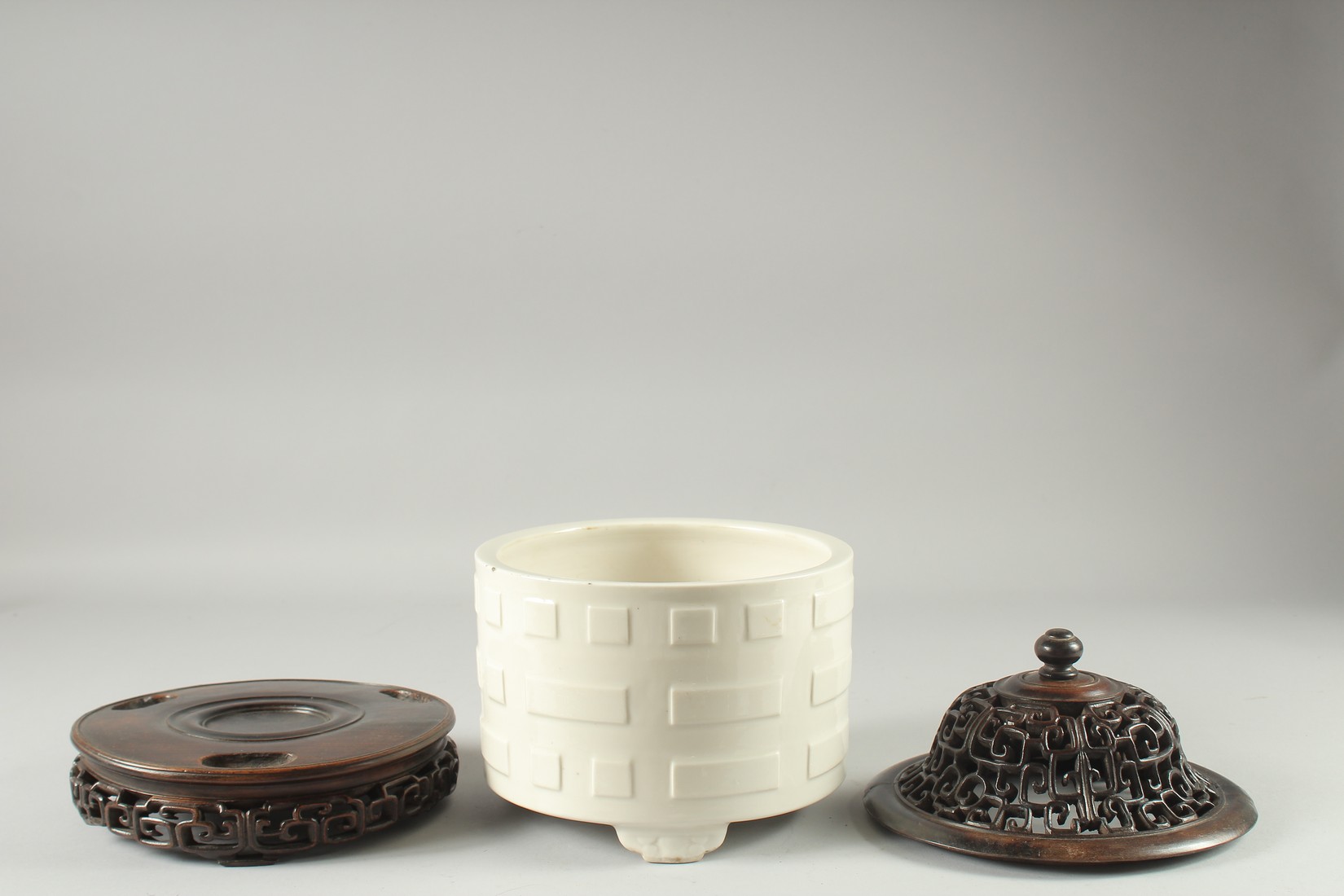 A CHINESE KANGXI BLANC-DE-CHINE PORCELAIN CENSER, with Taoist Eight Trigrams pattern, raised on - Image 4 of 10