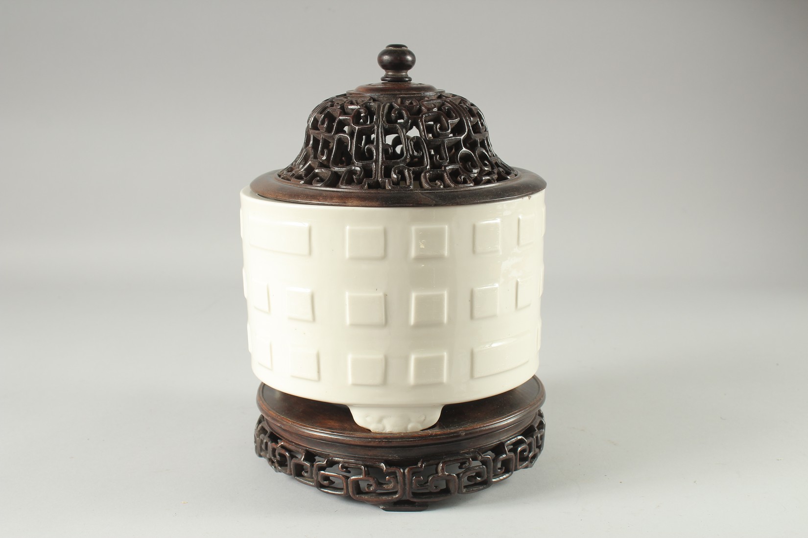 A CHINESE KANGXI BLANC-DE-CHINE PORCELAIN CENSER, with Taoist Eight Trigrams pattern, raised on - Image 2 of 10