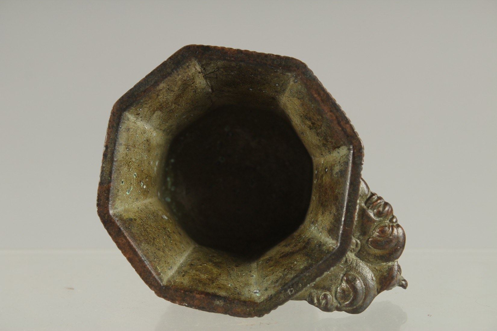 A CHINESE BRONZE CUP WITH RELIEF CAST FIGURES, mark to base possibly Da Tang Zhen Guan (true - Image 5 of 6