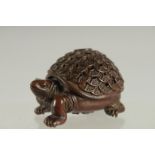 A SMALL CHINESE BRONZE TORTOISE CENSER BURNER, 8cm long.