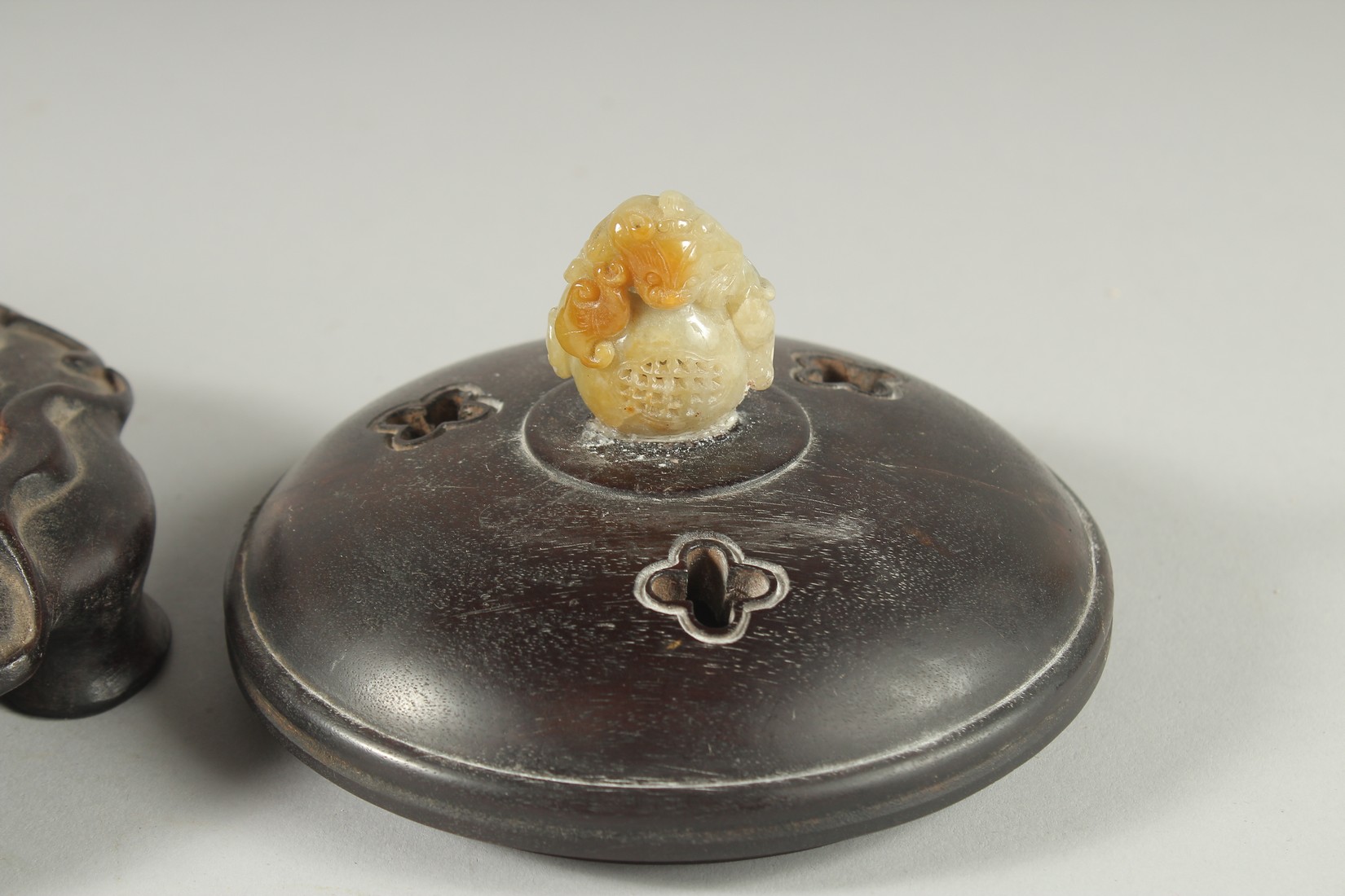 A CHINESE ARCHAIC STYLE BRONZE CENSER WITH CARVED JADE MOUNTED HARDWOOD COVER, on a fitted - Image 7 of 7