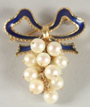 A 14CT GOLD BLUE ENAMEL AND PEARL BROOCH.