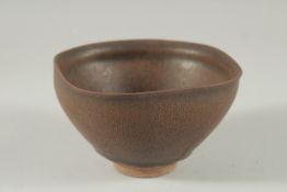 A CHINESE JIAN WARE BOWL. 13cm (at widest point).