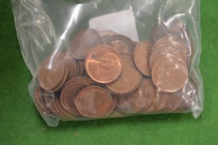 A quantity of farthings and half penny pieces.