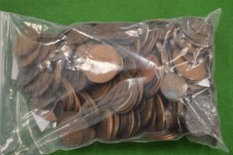 Large quantity of farthings and half penny pieces.