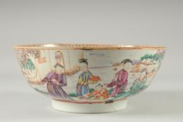 A CHINESE EXPORT FAMILLE ROSE MANDARIN PATTERN PORCELAIN BOWL, painted with panels depicting
