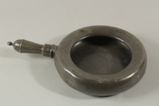 AN EARLY LONDON STAMP, PEWTER POT, with wooden handle. Henry Sibley, 1682.