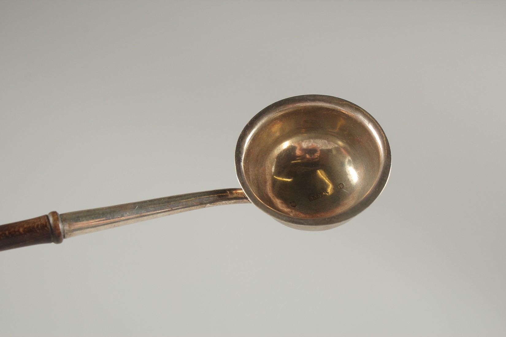 A GEORGE III SILVER TODY LADLE with wooden handle. Edinburgh, circa. 1800. - Image 2 of 4