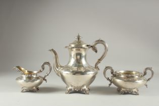 A WILLIAM IV THREE PIECE TEA SET by The Barnards. London 1833 - 1834. Weight: 46ozs.