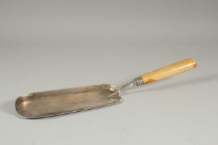 A VICTORIAN SILVER CRUMB SCOOP with bone handle. London 1876.