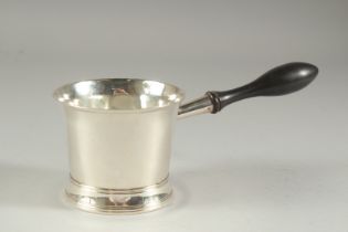 A GOOD GEORGE III SILVER BRANDY SAUCE PAN with turned wooden handle. London 1806. Maker: Peter &