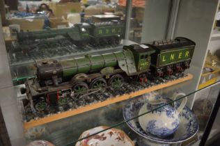 Tin plate model of The Flying Scotsman.