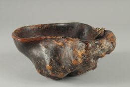 A RARE 17TH CENTURY TIBETAN BURR WOOD BEGGARS BOWL, 19.5cm x 18cm.