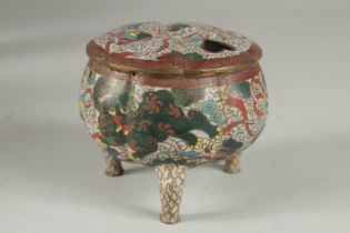 A CHINESE CLOISONNE TRIPOD CENSER AND COVER, decorated with foo dogs and stylised clouds, 10cm