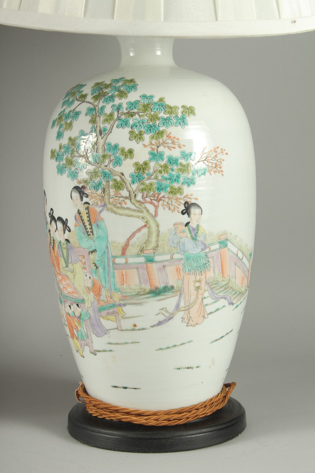 A PAIR OF CHINESE FAMILLE VERTE PORCELAIN VASE LAMPS, painted with female figures beside a tree, - Image 3 of 5