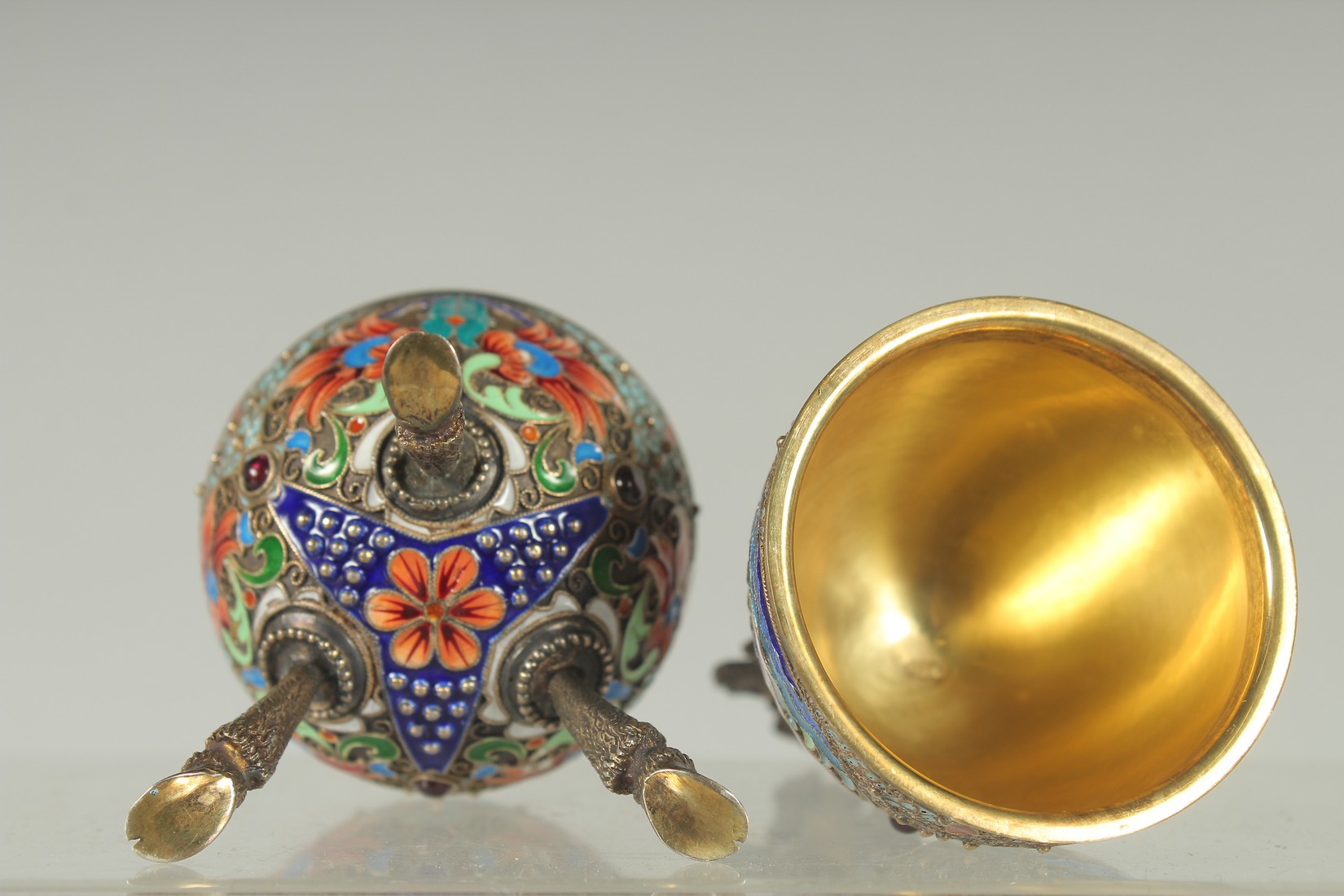 A LARGE RUSSIAN SILVER AND ENAMEL EGG, decorated with panels of white swans and Russian orthodox - Image 8 of 10