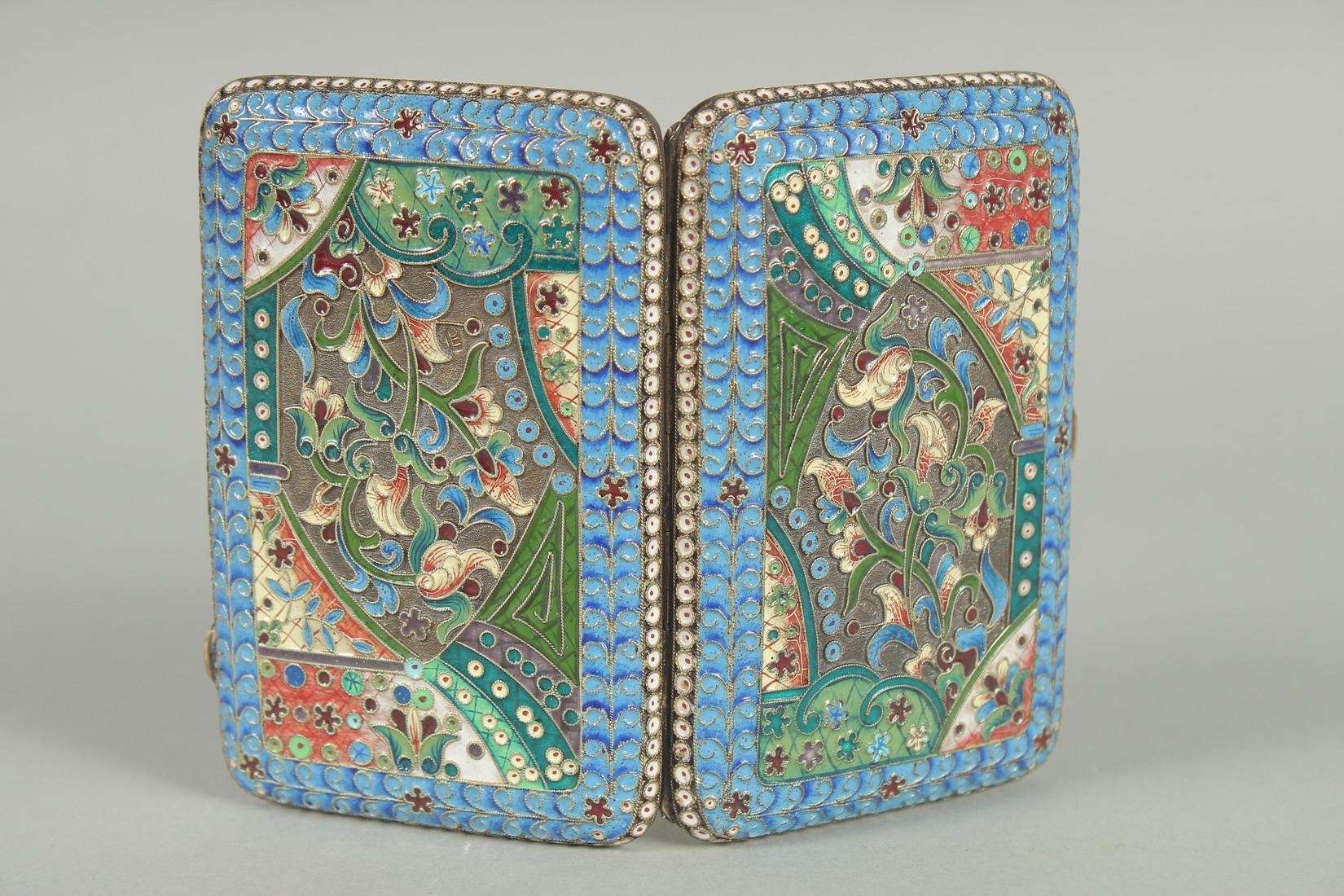 A RUSSIAN SILVER AND ENAMEL CIGARETTE CASE. 10cm x 6.5cm Weight: 119gms. - Image 4 of 4