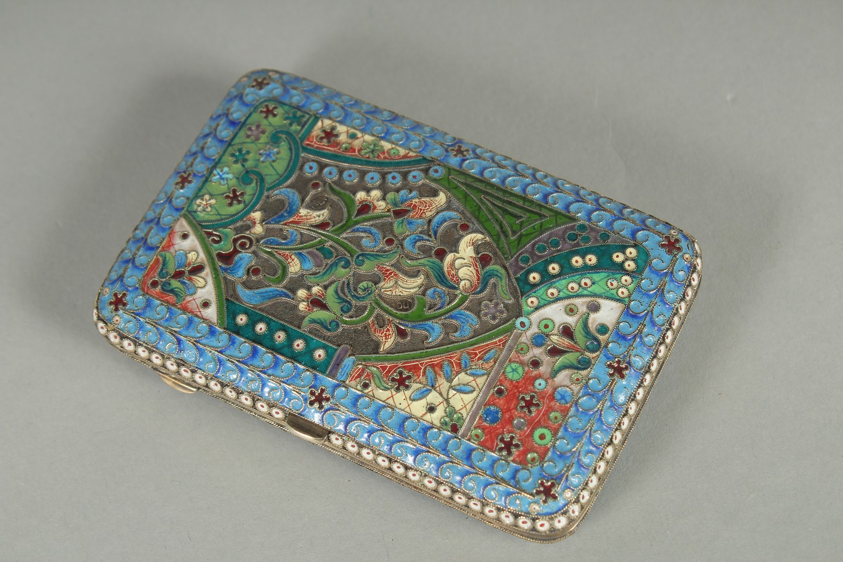 A RUSSIAN SILVER AND ENAMEL CIGARETTE CASE. 10cm x 6.5cm Weight: 119gms. - Image 2 of 4