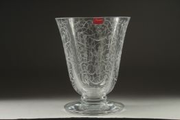 A GOOD BACCARAT ENGRAVED TAPERING VASE. 7ins high, 5.5ins diameter on a plain circular base.