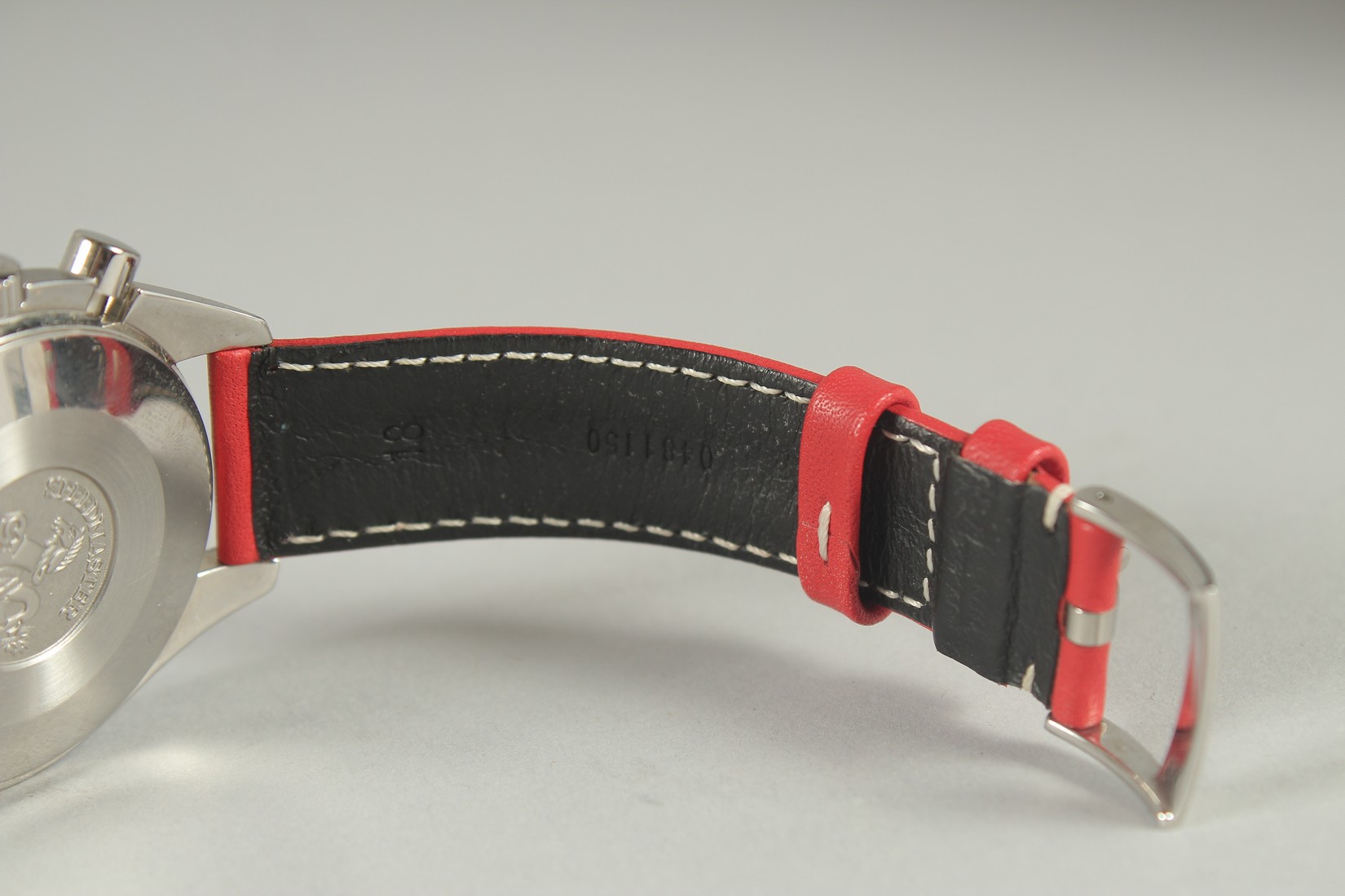 A GENTLEMAN'S OMEGA SPEEDMASTER SCHUMACHER RED DIAL WRIST WATCH. NO. 55206245. Purchased from Asprey - Bild 5 aus 14