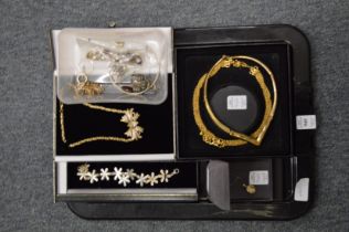 A quantity of decorative jewellery.