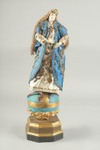 A FINE 18TH CENTURY SPANISH COLONIAL MADONNNA FIGURE, with ivory head and hands on a polychrome