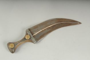 A HORN HILTED JAMBIYA DAGGER, 30cm long.