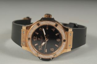 A SUPERB GENTLEMAN'S HUBLOT BIG BANG, 18CT GOLD AND DIAMOND WRIST WATCH. No. 916876, in original