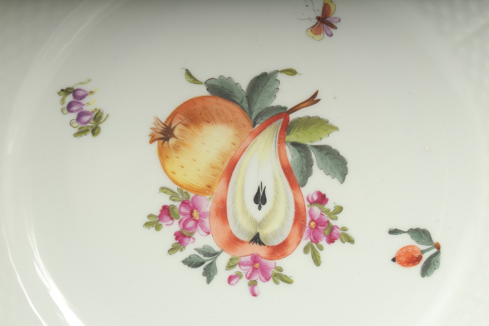 FOUR HERAND FRUIT PLATES. 8.5ins diameter. - Image 2 of 5