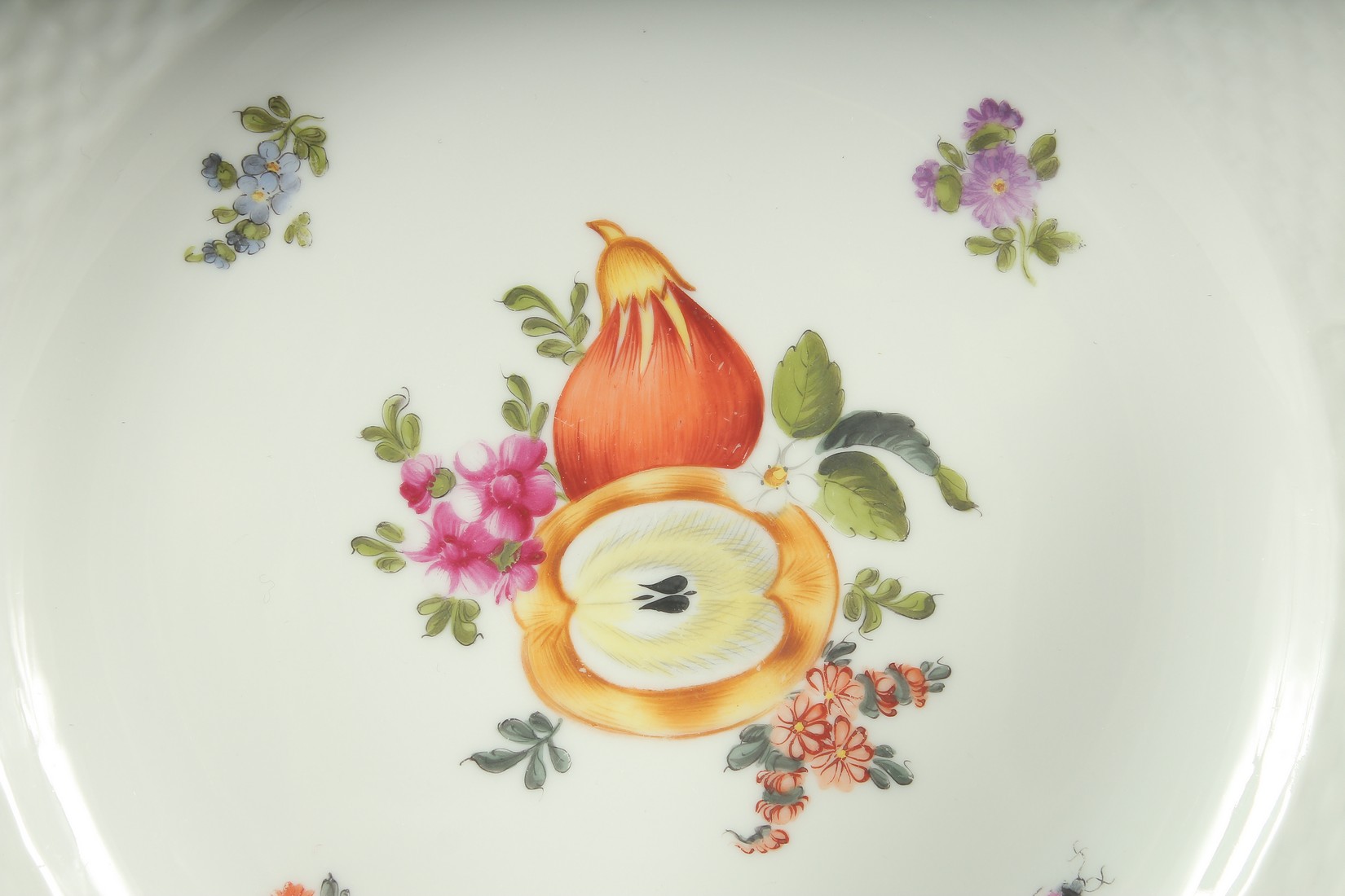 FOUR HERAND FRUIT PLATES. 8.5ins diameter. - Image 3 of 5