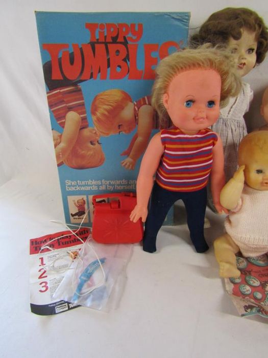 Collection of dolls to include Palitoy Tippy Tumble with box and instructions, Palitoy dolls - Image 2 of 8