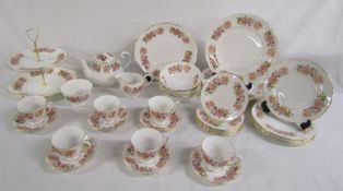 Colclough Wayside 8581 tea service, cake plates, dinner plates, bowls etc