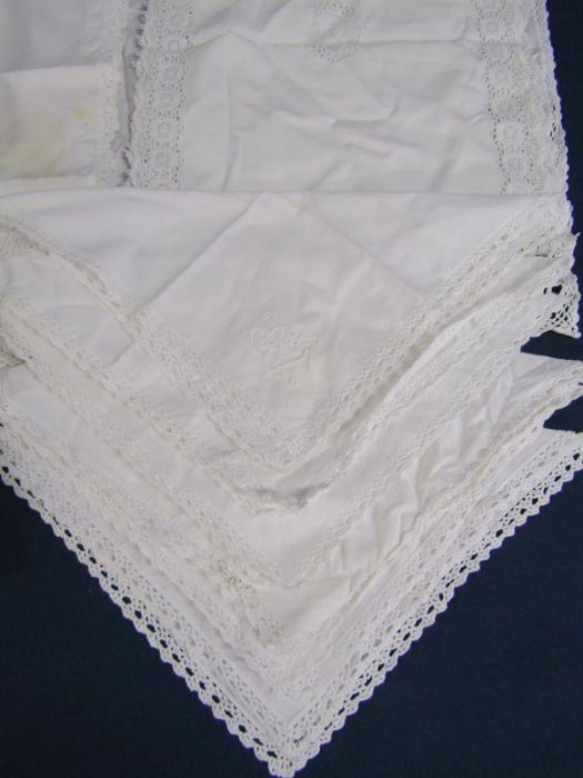 Selection of small linen items - Image 2 of 5