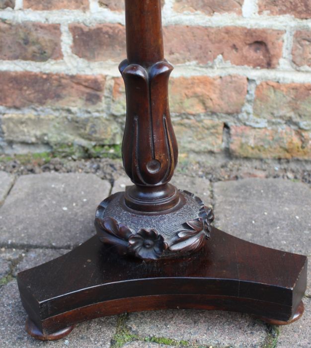 William IV mahogany two tier dumb waiter - Image 2 of 2