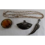 9ct gold necklace (broken) 1.9g, Victorian agate brooch & 2 Siam silver brooches