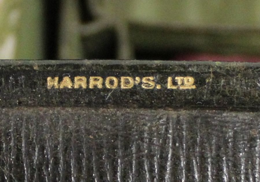 Victorian ladies leather travel case (distressed) marked Harrods, small vintage suitcase, wooden - Image 4 of 4