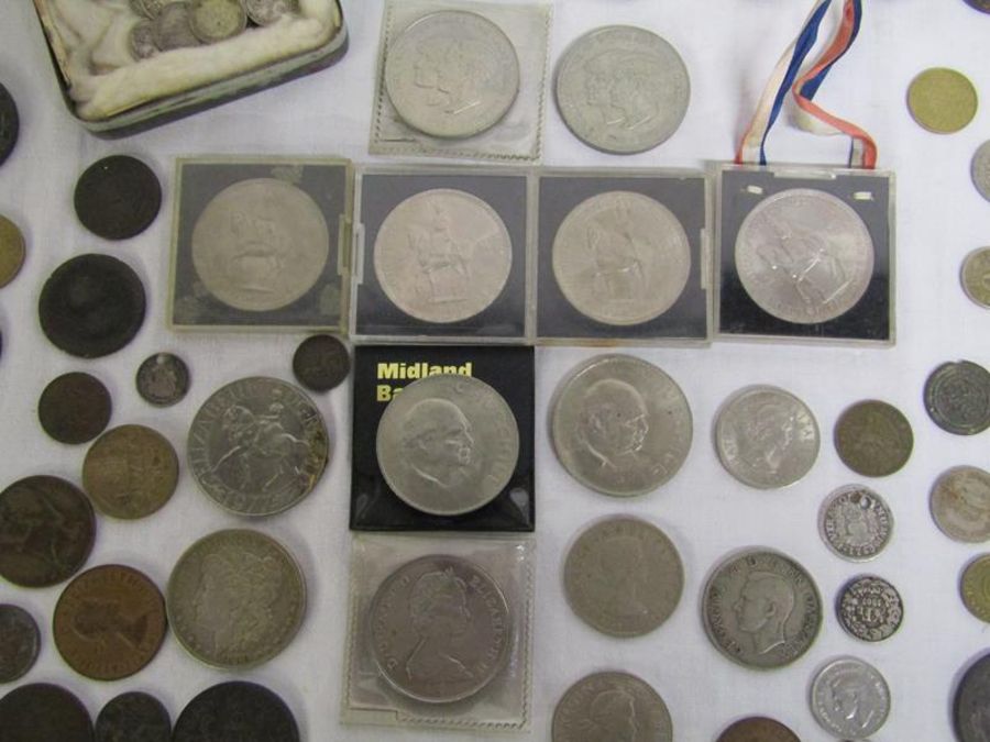 Large collection of coins includes cart wheel penny, Churchill, 3 pence, six pence, English and - Image 10 of 10