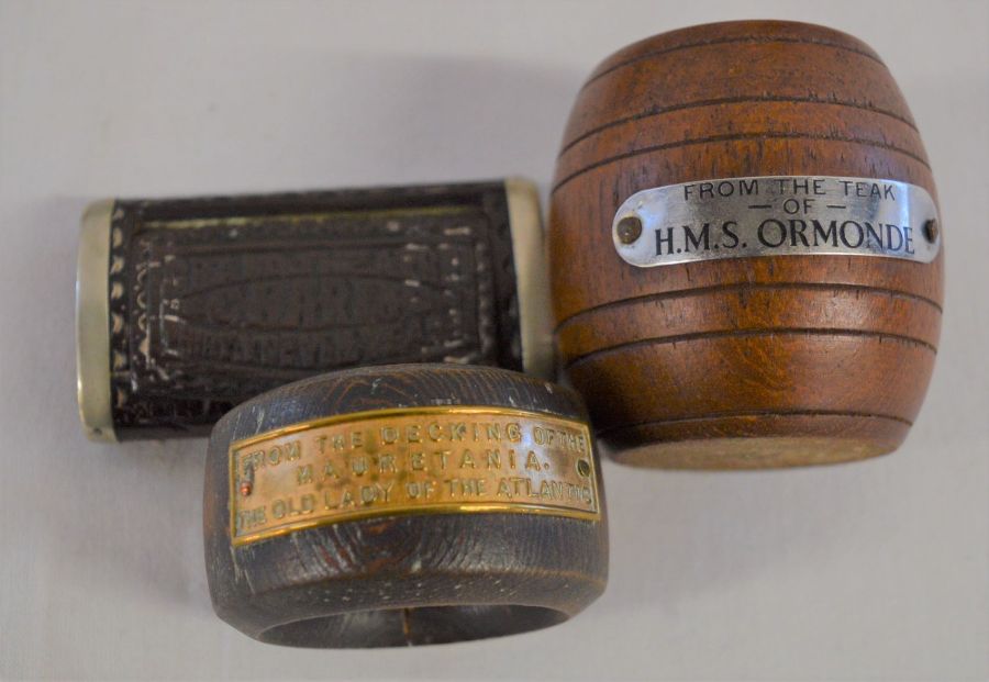 Collection of treen including a novelty cigarette box, bears & match pots - Image 2 of 2