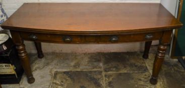 Oak bow fronted serving table W 165cm D 70cm Ht 76cm