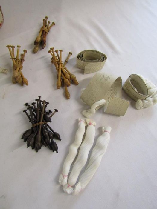 Lace making bobbins and cushion includes some lace threads and patterns - Image 5 of 7