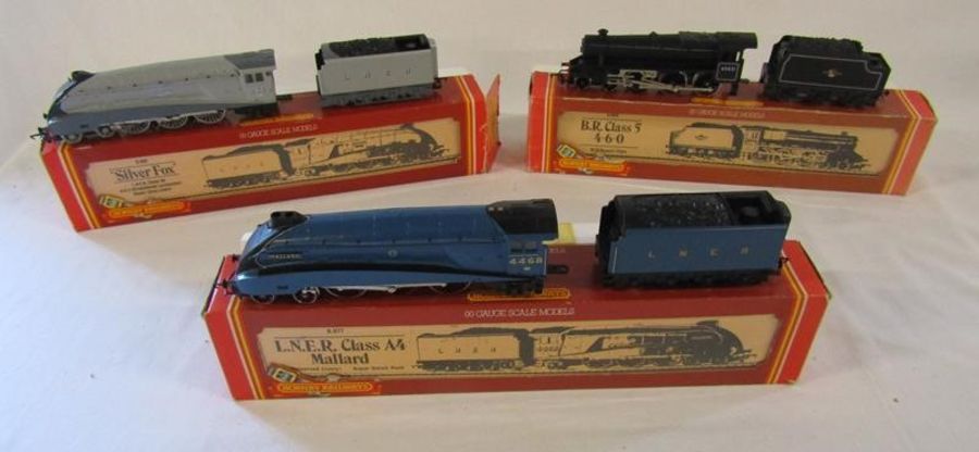 3 x Hornby 00 gauge trains - 2152 L.N.E.R Class A4 4-5-2 R.099 - 45021 B.R Class 5 4-6-0 R.858 LMS -