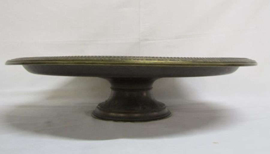 Large bronze tazza footed dish, the shallow greenish gold patternated dish centred by a medallion - Image 5 of 6