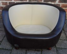 Small Chester & Wells leather dog or cat bed