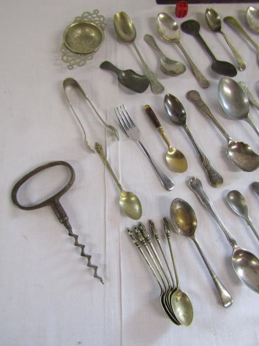 Gourmets Delight vintage tin and cutlery/ cork screw - Image 7 of 12